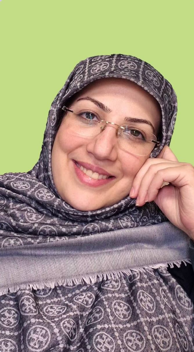 خانم زینب باقری